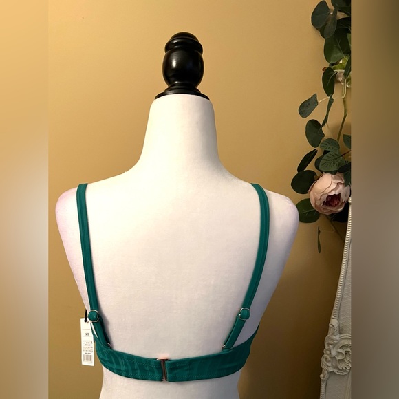 Shade and Shore Bikini Top 34D - Picture 5 of 6